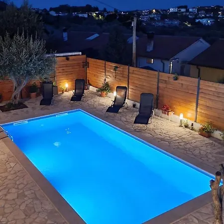 Holiday Home Vlady By Rent Istria Buje Exterior photo